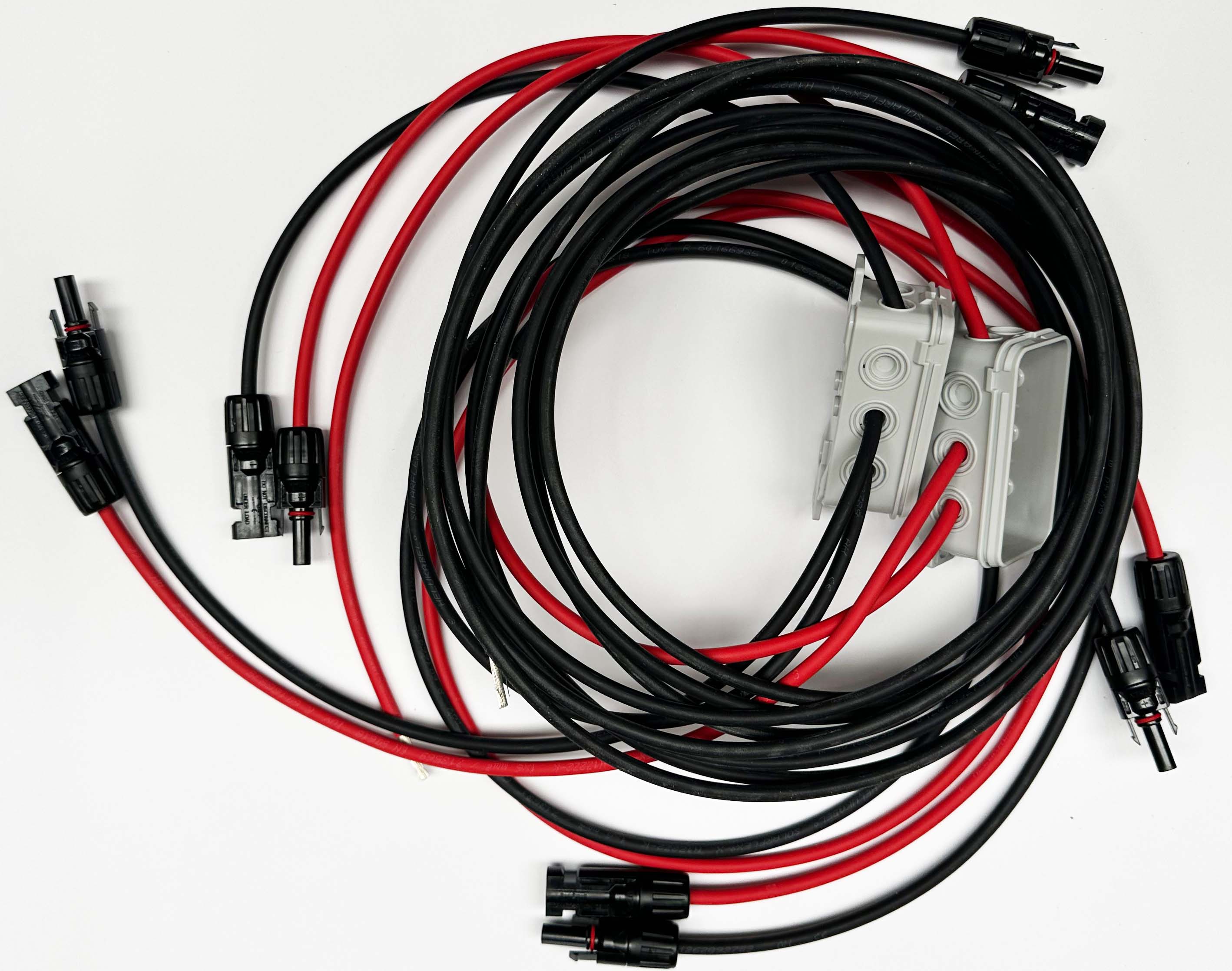 2 x Y-Block für 4 Strings (rot und schwarz)
 Für eine PV-Anlage werden immer eine rote (+) und eine schwarze (-) Leitung benötigt, Längen: je 0,5 + 2 + 4 + 6 Meter
***Auch im Jahr 2025 Mwst. 0%***