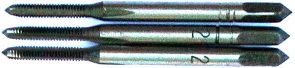 Handgewindebohrer M 2,5, DIN 352 |
aus HSS, Vor-, Mittel-, Feinschneider