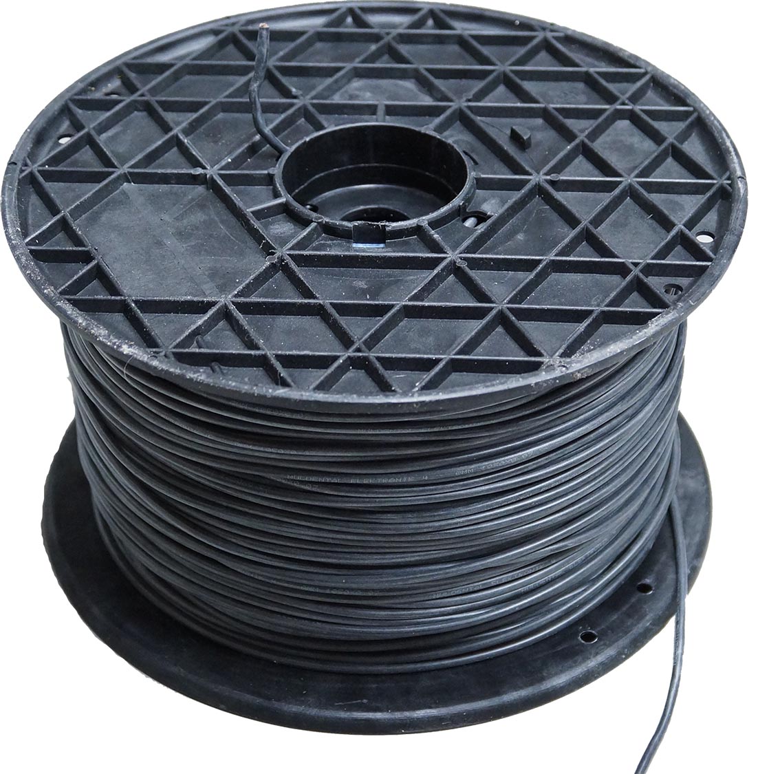 Silikon-Litze extrem geschmeidig, schwarz |
0,50 mm², 270 x 0,05 mm, Großtrommel, 
Länge auf Anfrage 
max: 48 V, 7,5 A (5 min: 20,5 A)
- Made in Germany -