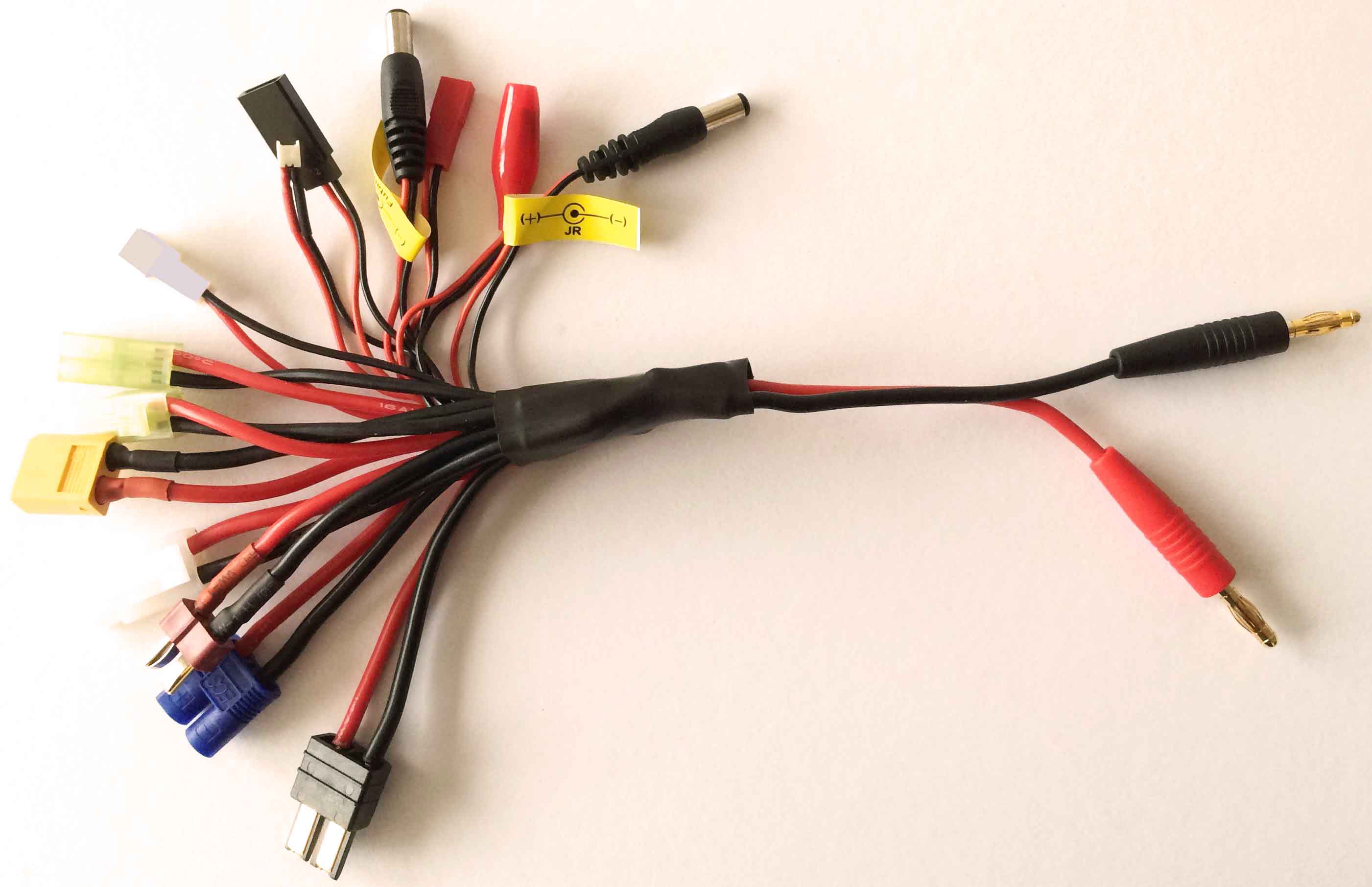 Universalladekabel mit: Mini-JST, JST, XT60 |
T, EC3, TRX, Micro-T, Futaba, JR..., verpackt