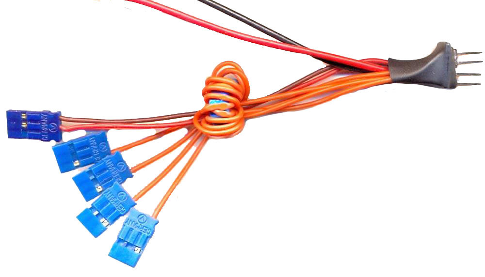 Direktstromversorgungskabel JR |
0,5 mm², Silikon, 15 cm, verpackt, 
für 4 Servos, 3 Kanal - Miniausführung mit
Leiterplatte und Entstörferritring, 
BLUE-LINE-SILIKON - Made in Germany -