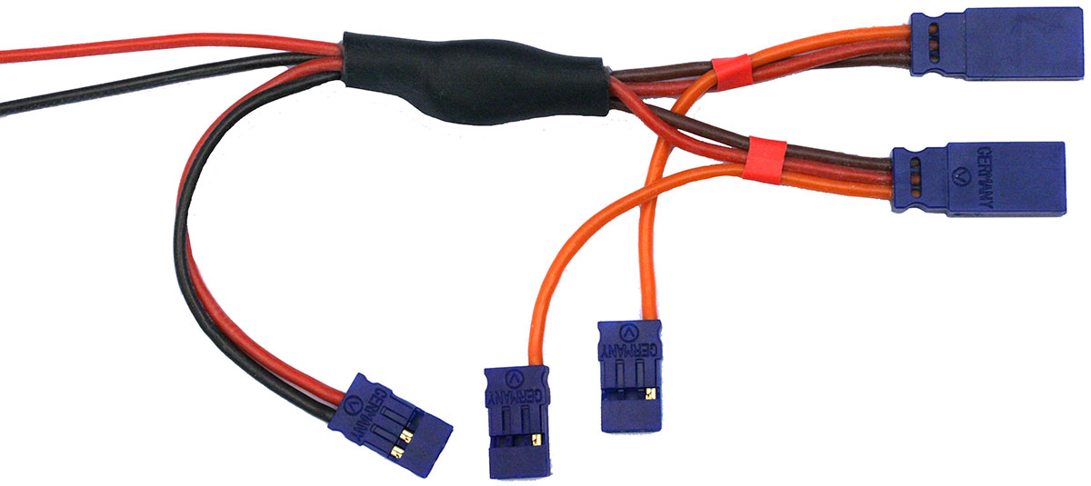 Direktstromversorgungskabel JR |
0,5 mm², Silikon, 15 cm, Blisterpack,  
für 2 Servos, 2 Kanal 
BLUE-LINE-SILIKON - Made in Germany -