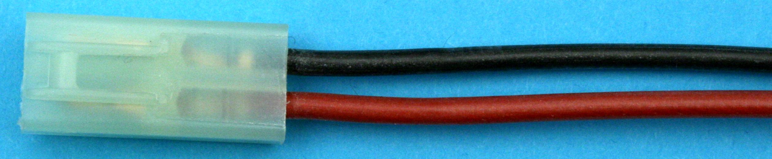 Mini-JST (Tam.)-Steckerk. vergoldet, mit |
0,75 mm² Silikonlitze, 300 mm lose 
- Made in Germany -