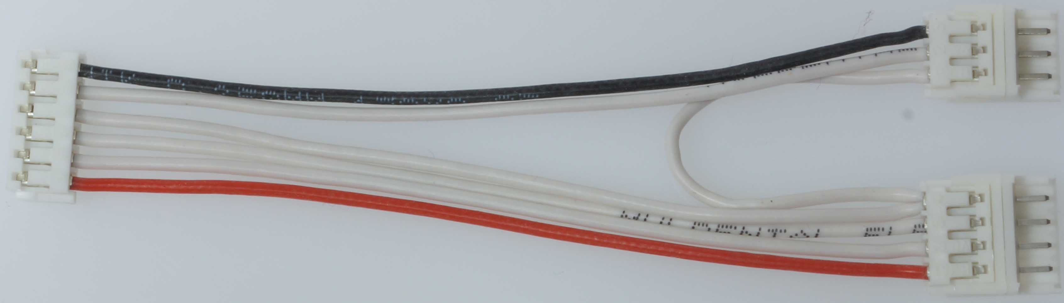 Balanceradapterkabel, 6-polig EH-Bu. auf |
1 x 4-polig und 1 x 3-polig EH-Stecker,
6 x 0,25 mm² Silikon, 10 cm, lose, für 
1 x 2- und 1 x 3-Zeller-EH-Akkus auf 5S, 
- Made in Germany -