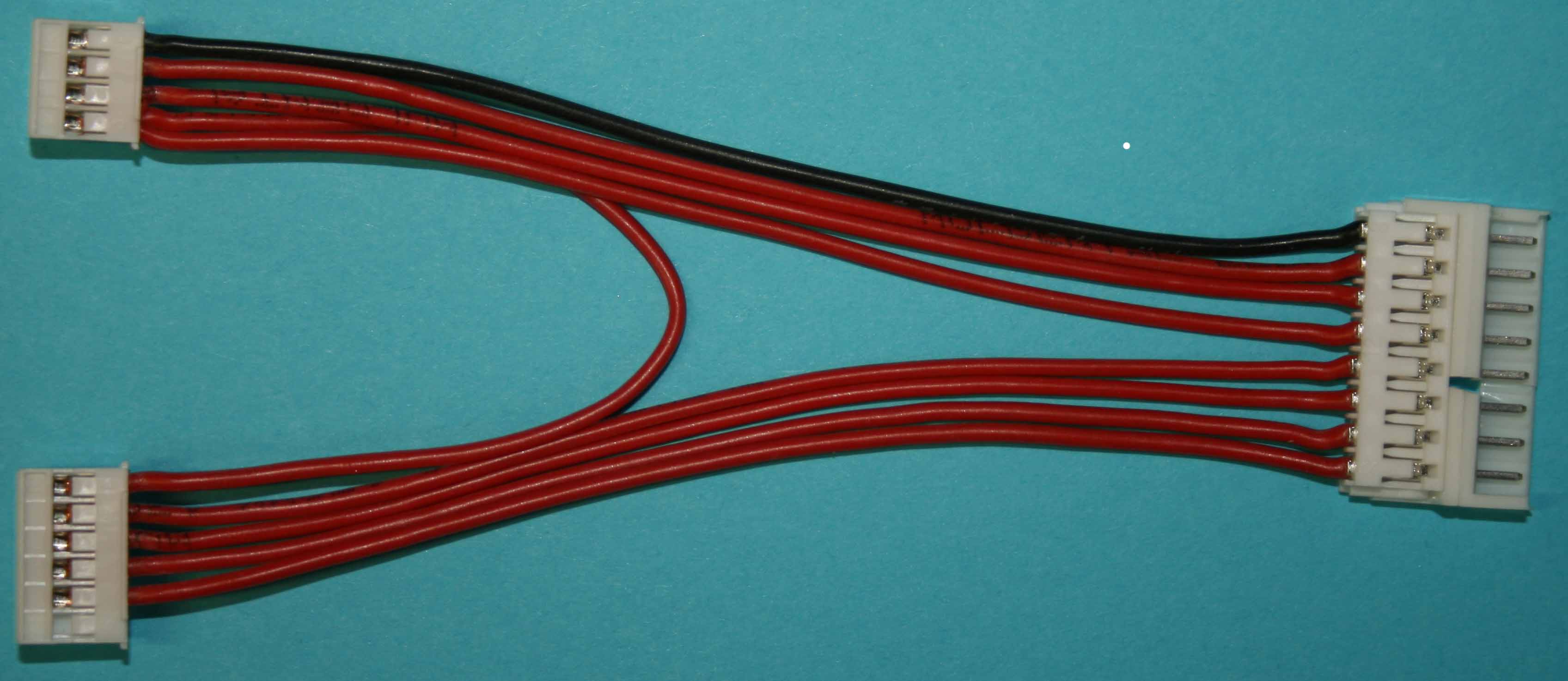 Balancer-Adapterkabel |
FTP-Buchse auf EH-Stecker, 
8 x 0,25 mm², Silikon, 10 cm, lose, 
für 6- bis 7-Zeller, 
- Made in Germany -
